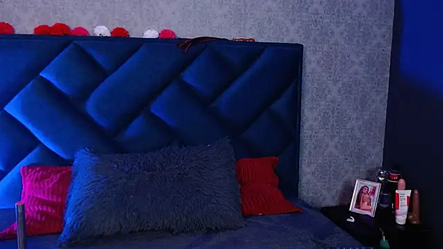 Lia tomson online show from 03/13/26, 07:30