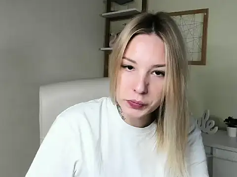 VelvetAngela online show from 02/23/26, 01:44