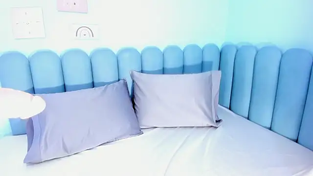 Snapshot of nicolle_boobies chatting on 02/06/26, 08:05 nicolle boobies online show from 02/06/26, 08:05