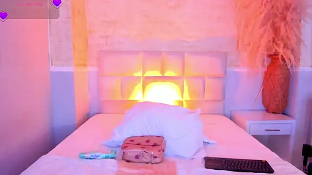 valeriekhaleesi online show from 04/09/26, 08:15