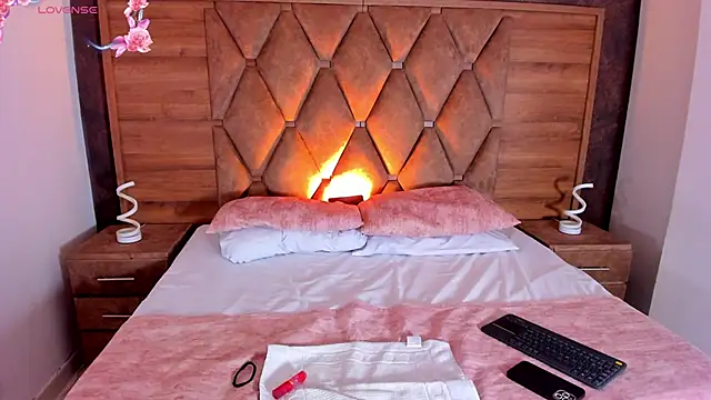 valeriekhaleesi online show from 02/11/26, 08:09