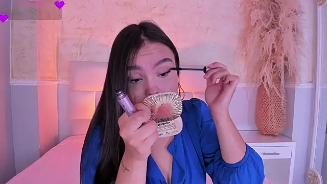 valeriekhaleesi online show from 03/18/26, 09:59