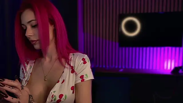 Snapshot of KaylieRosse chatting on 02/21/26, 06:21 KaylieRosse online show from 02/21/26, 06:21