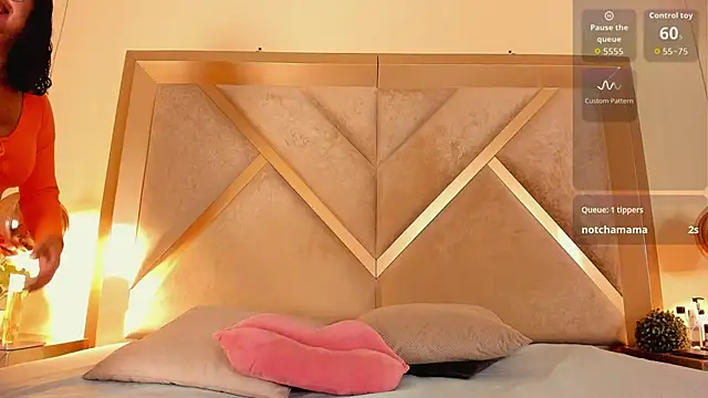 Snapshot of LaraandAxel chatting on 02/25/26, 07:58 LaraandAxel online show from 02/25/26, 07:58