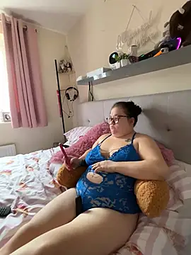 Snapshot of Tallulah-Rose-xoxo chatting on 02/24/26, 08:48 Tallulah-Rose-xoxo online show from 02/24/26, 08:48