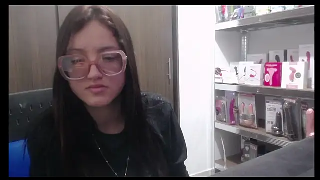 Snapshot of sheryl_25 chatting on 02/23/26, 02:46 sheryl 25 online show from 02/23/26, 02:46