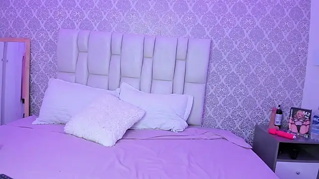 valeriesaint online show from 03/25/26, 10:52