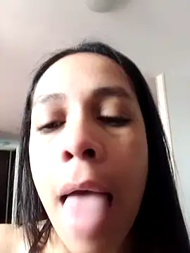 paula lopez   online show from 04/28/26, 04:00