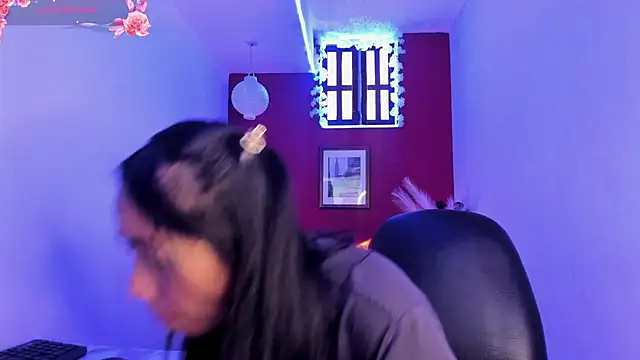 Snapshot of paula_lopez__ chatting on 02/11/26, 07:36 paula lopez online show from 02/11/26, 07:36