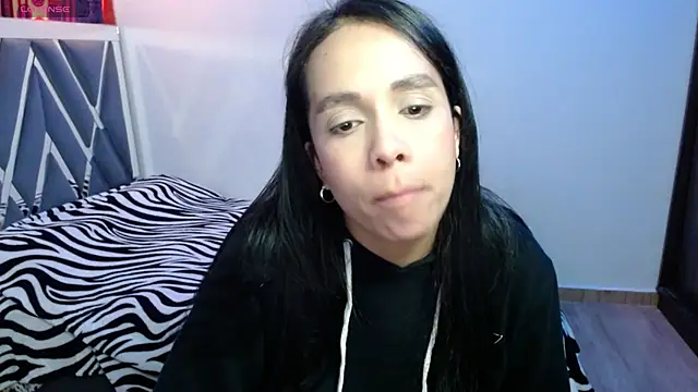 Snapshot of paula_lopez__ chatting on 06/09/26, 05:36 paula lopez online show from 06/09/26, 05:36