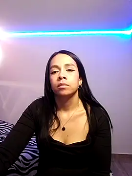 Snapshot of paula_lopez__ chatting on 06/21/26, 05:52 paula lopez online show from 06/21/26, 05:52