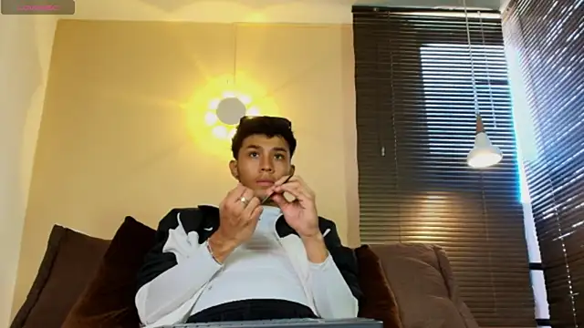 Damon Salvarote S online show from 04/14/26, 07:30