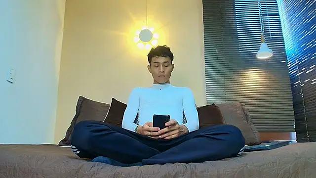 Damon Salvarote S online show from 04/16/26, 07:03