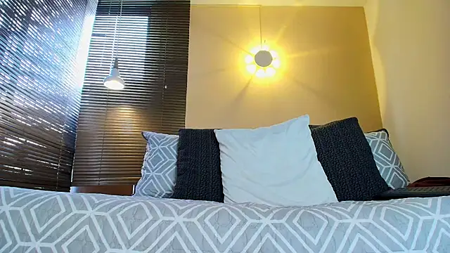 Snapshot of Damon_Salvarote_S chatting on 02/28/26, 07:46 Damon Salvarote S online show from 02/28/26, 07:46