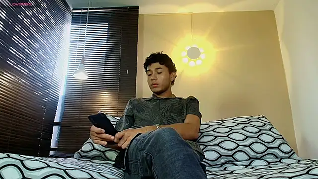 Damon Salvarote S online show from 04/07/26, 06:43