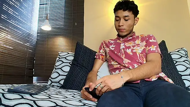 Damon Salvarote S online show from 04/09/26, 07:31