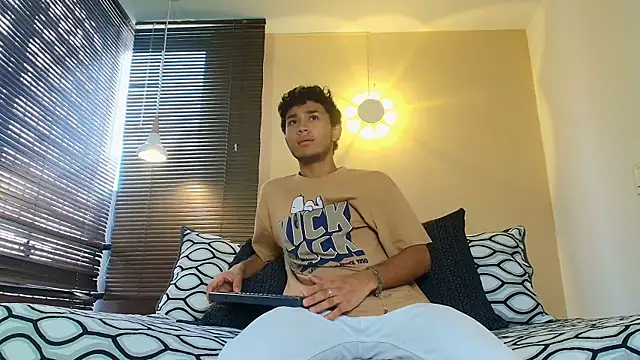 Damon Salvarote S online show from 04/08/26, 04:30