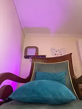 LilaRvsh online show from 04/13/26, 05:17