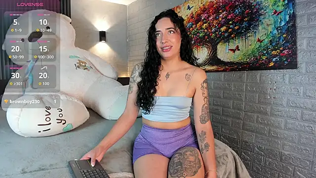 Snapshot of Magic_ivone chatting on 06/27/26, 12:00 Magic ivone online show from 06/27/26, 12:00