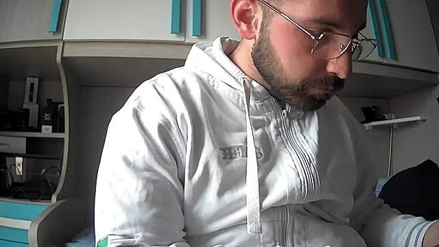 no-name15 online show from 04/13/26, 03:38