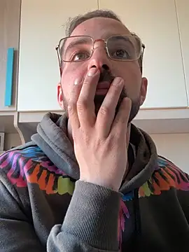 no-name15 online show from 04/11/26, 12:42