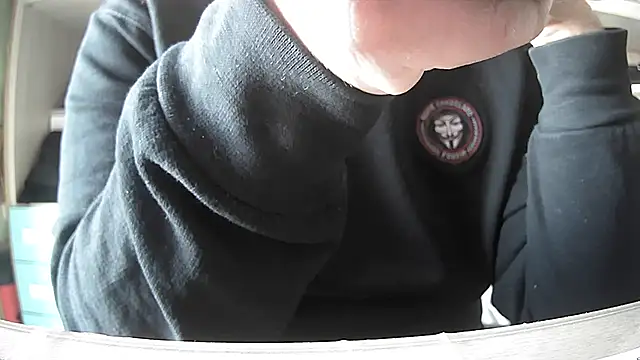 no-name15 online show from 04/18/26, 07:44