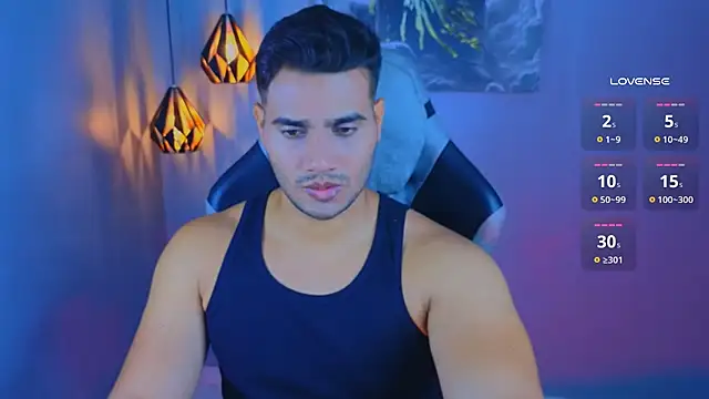 AndresRodriguez1 online show from 04/09/26, 10:49