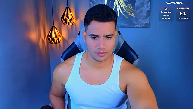 AndresRodriguez1 online show from 04/30/26, 01:51