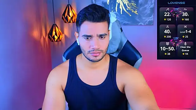 AndresRodriguez1 online show from 05/13/26, 12:45