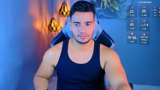 AndresRodriguez1 online show from 05/06/26, 11:25