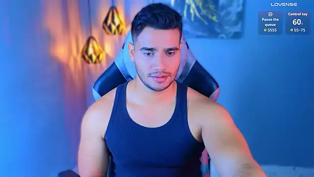 AndresRodriguez1 online show from 05/05/26, 01:03