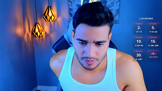 AndresRodriguez1 online show from 04/22/26, 12:23