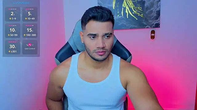 AndresRodriguez1 online show from 05/30/26, 02:01