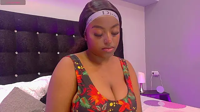 Aitana Oliveira online show from 02/07/26, 08:17