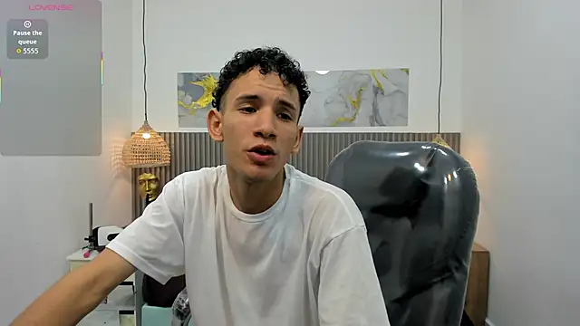 JDWhite18 online show from 05/14/26, 04:09