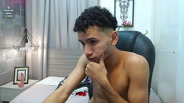 JDWhite18 online show from 05/28/26, 03:47
