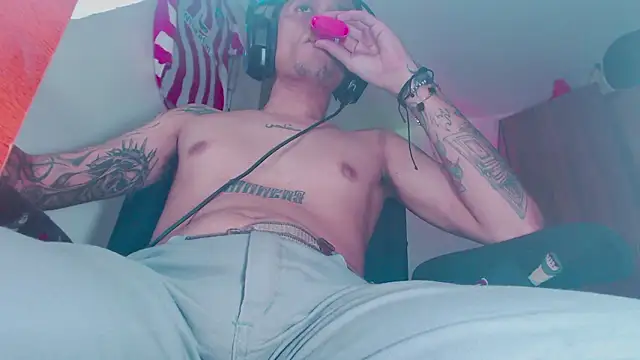 theskateboy online show from 02/25/26, 04:12