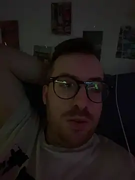Snapshot of io1Elian chatting on 05/13/26, 02:24 io1Elian online show from 05/13/26, 02:24
