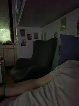 Snapshot of io1Elian chatting on 05/05/26, 02:53 io1Elian online show from 05/05/26, 02:53