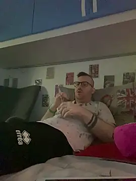 io1Elian online show from 04/11/26, 03:05