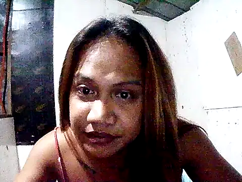 Snapshot of Queen-barbie chatting on 02/06/26, 04:58 Queen-barbie online show from 02/06/26, 04:58