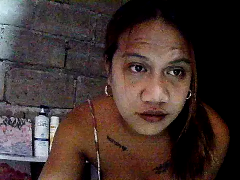 Snapshot of Queen-barbie chatting on 02/02/26, 02:49 Queen-barbie online show from 02/02/26, 02:49