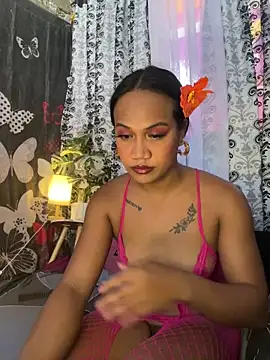 Queen-barbie online show from 05/19/26, 05:03