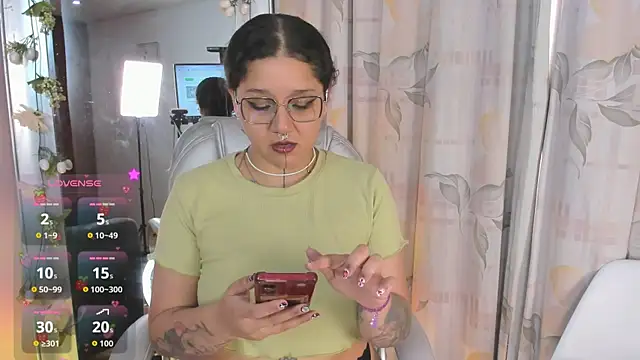 Snapshot of Sylvara_bx chatting on 07/11/26, 12:27 Sylvara bx online show from 07/11/26, 12:27