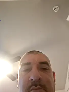 Snapshot of kloudmycock chatting on 02/01/26, 03:38 kloudmycock online show from 02/01/26, 03:38