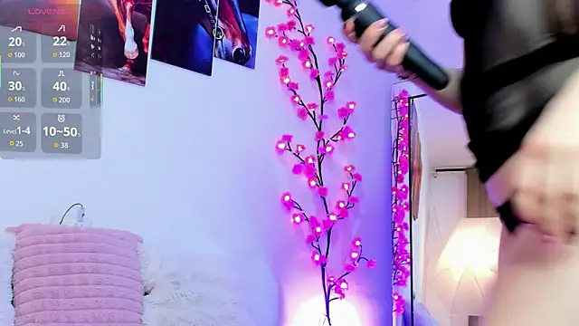 Snapshot of gaby_turbay chatting on 02/27/26, 01:11 gaby turbay online show from 02/27/26, 01:11