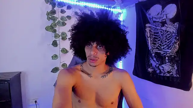 Snapshot of Aaron_Hopper chatting on 02/25/26, 01:22 Aaron Hopper online show from 02/25/26, 01:22