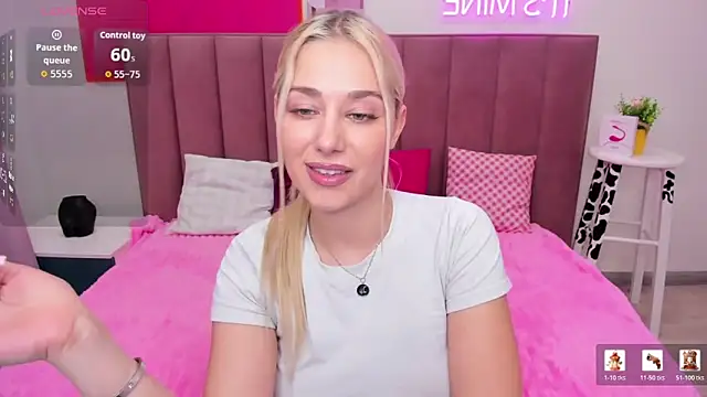 MIla Stunning online show from 04/01/26, 01:30