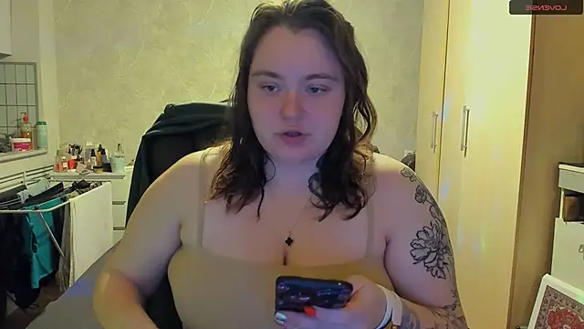 Snapshot of katya_idinax chatting on 03/04/26, 03:31 katya idinax online show from 03/04/26, 03:31