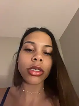 Snapshot of Petite_Baddie chatting on 07/11/26, 06:03 Petite Baddie online show from 07/11/26, 06:03